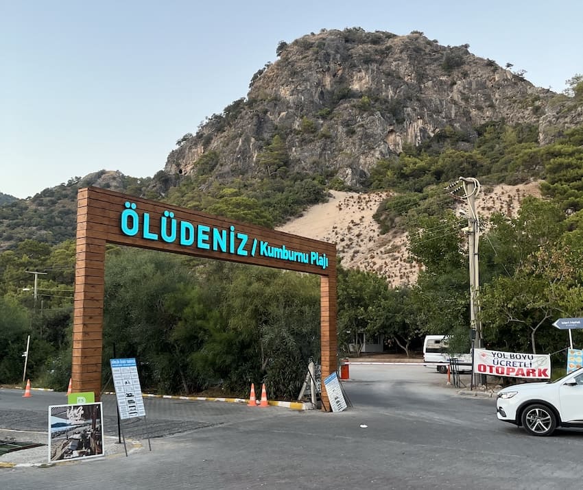 Entrance Ölüdeniz beach