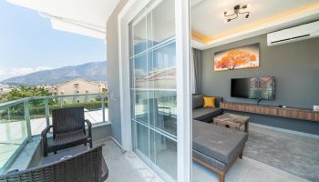 Midpoint Suites